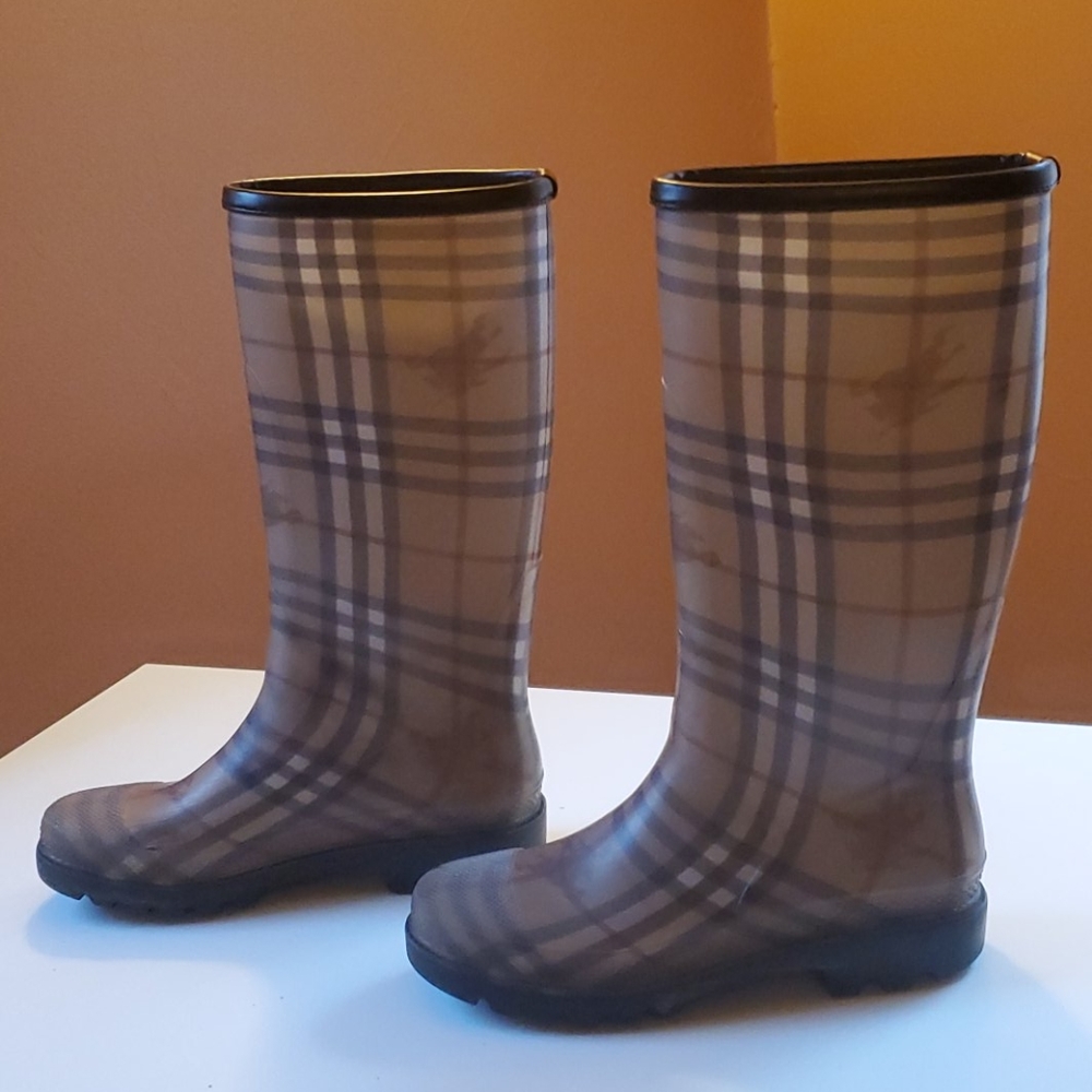 Authentic Burberry rainboots